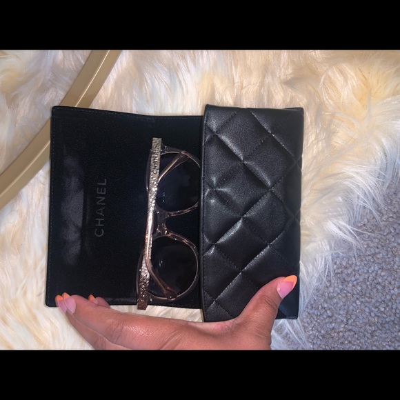 Worn once AUTHENTIC channel frames - Picture 3 of 6